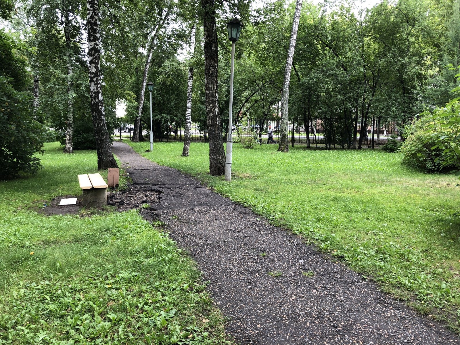 Парк томск. Герцен парк Томск. Учительский сквер Томск. Сквер Герцена. Учительский сквер Новосибирск.