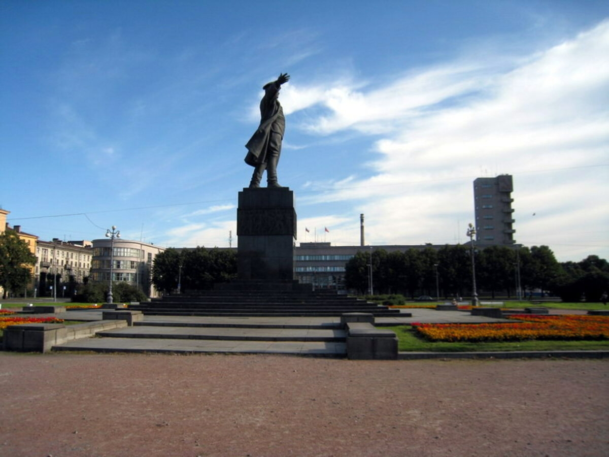Кировская площадь Санкт-Петербург