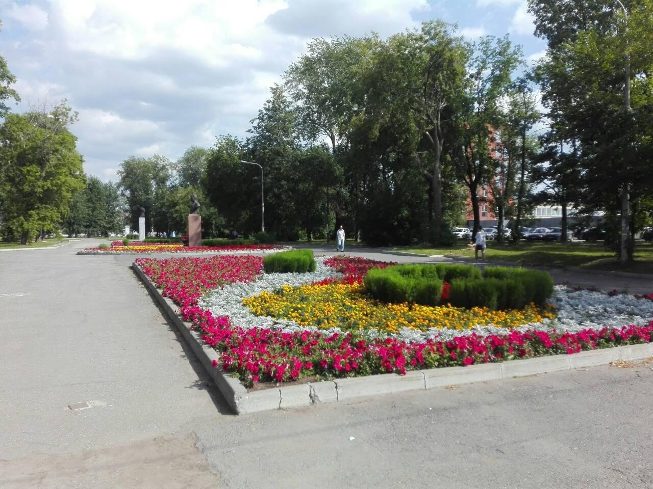 Фото 2: Сквер им. М.И. Субботина