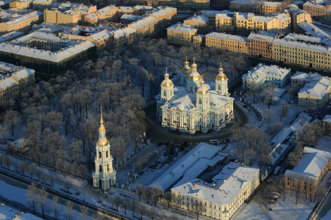 Никольское площадь. Никольский сад в Санкт-Петербурге.